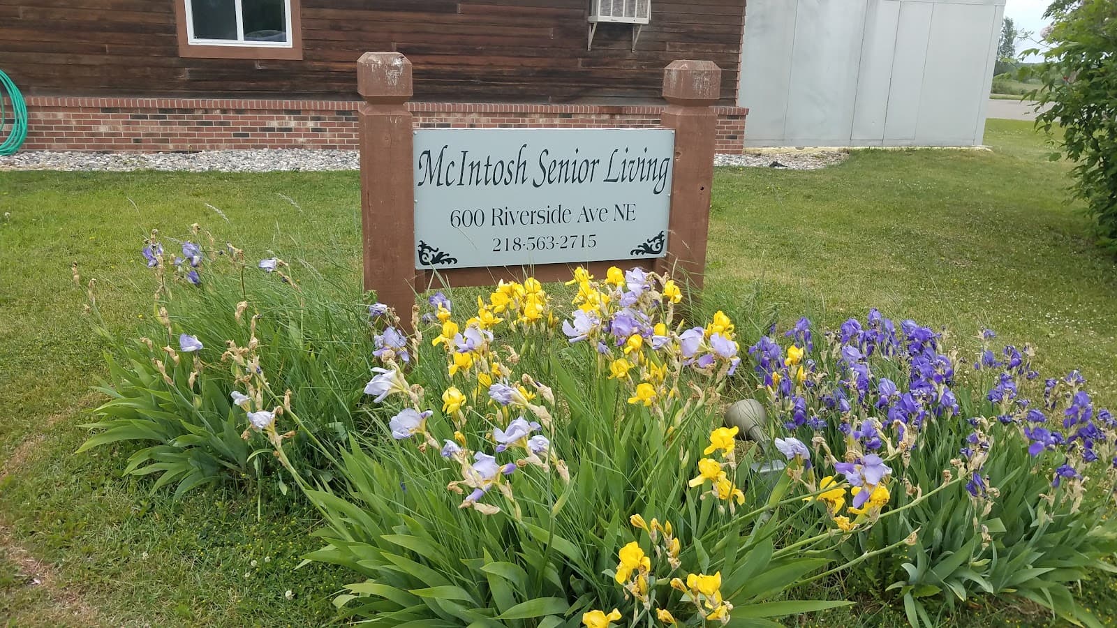 Mcintosh Senior Living