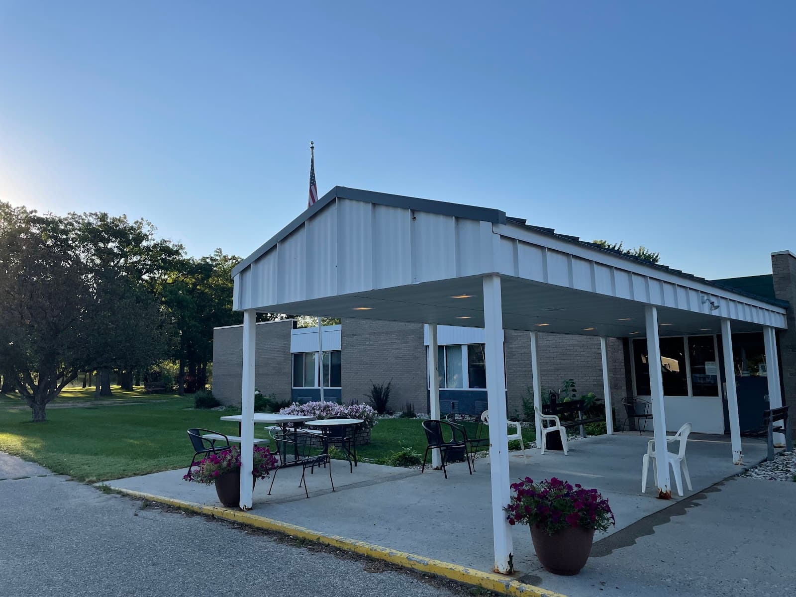 Karlstad Healthcare Center Inc