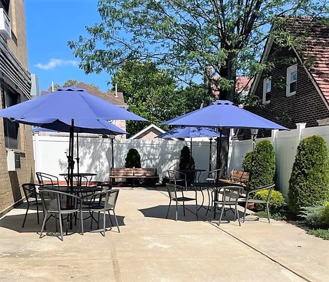 Hollis Park Manor Nursing Home