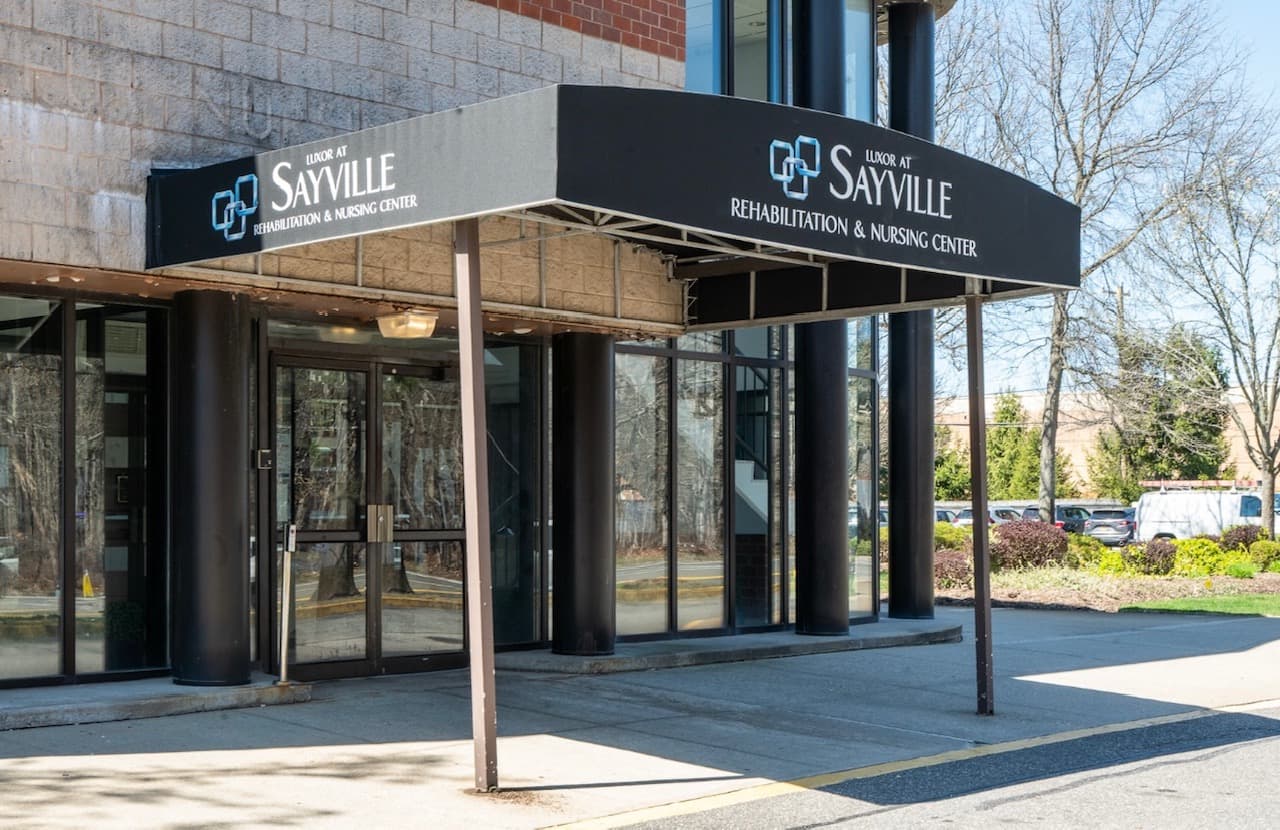 Luxor Nursing And Rehabilitation At Sayville