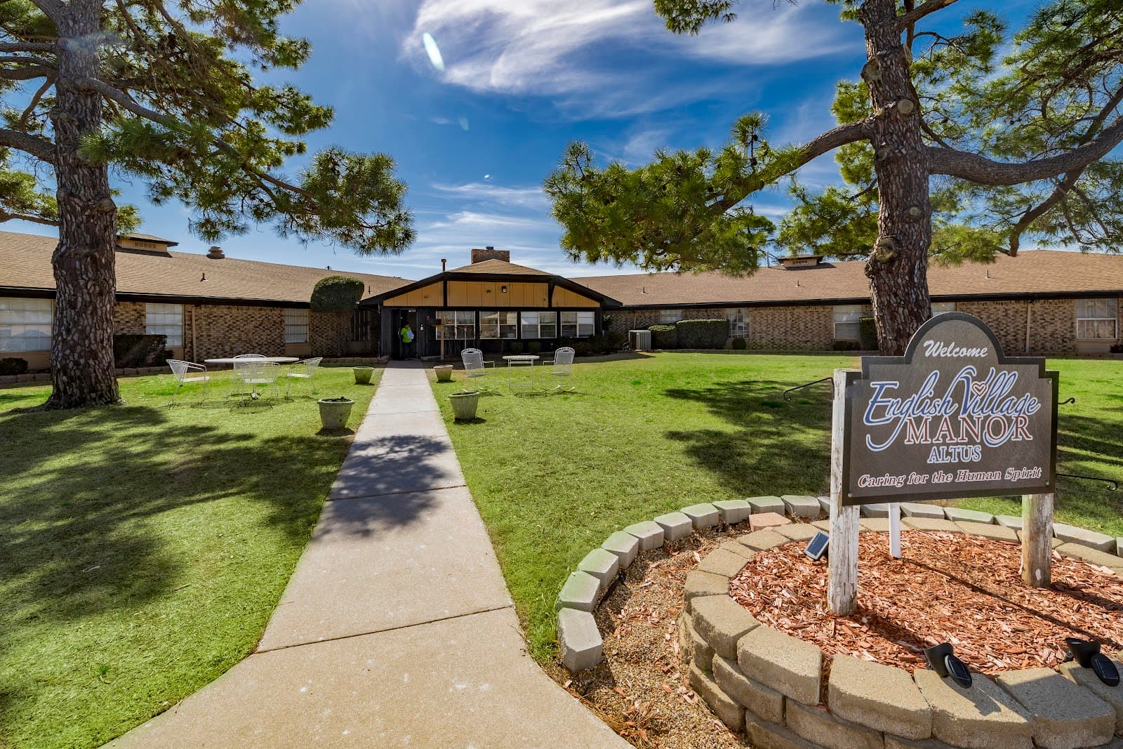 English Village Skilled Nursing And Therapy
