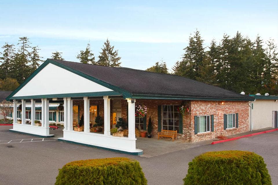 Life Care Center Of Coos Bay