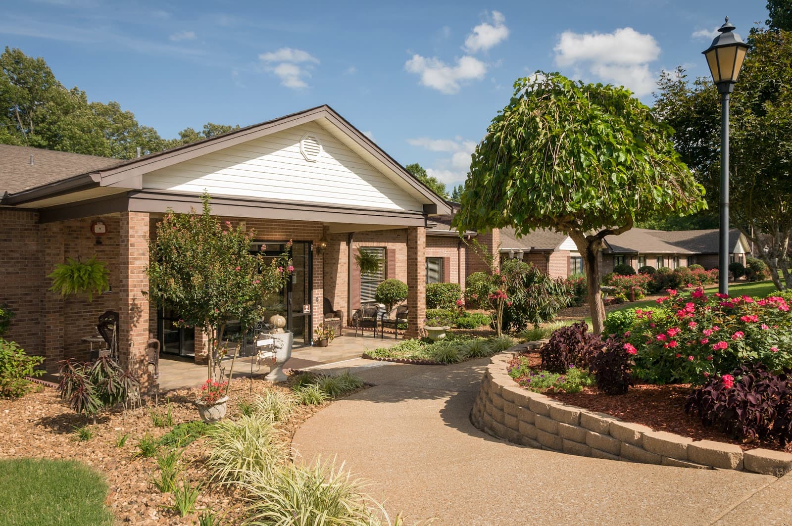 Life Care Center Of Bruceton-Hollow Rock