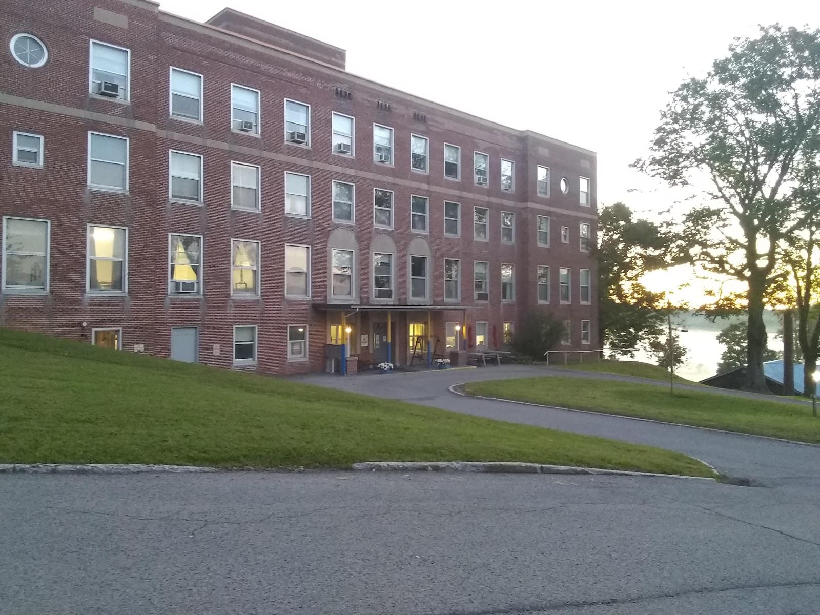Majestic Care Of Hopemont
