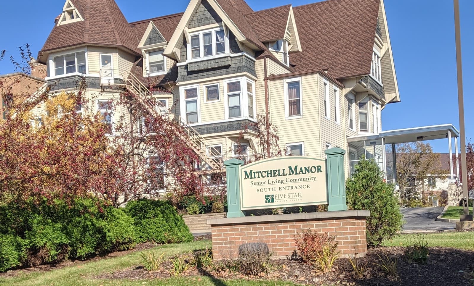 Aria At Mitchell Manor