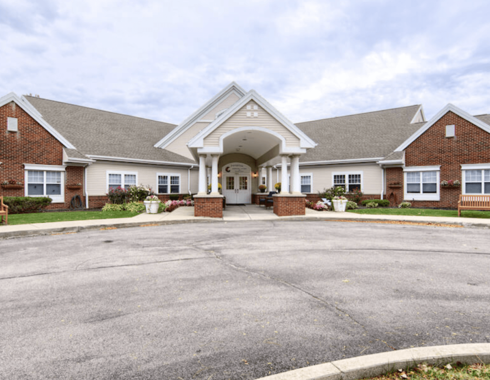 Peregrine Senior Living at Orchard Park | Memory Care in Orchard Park, NY