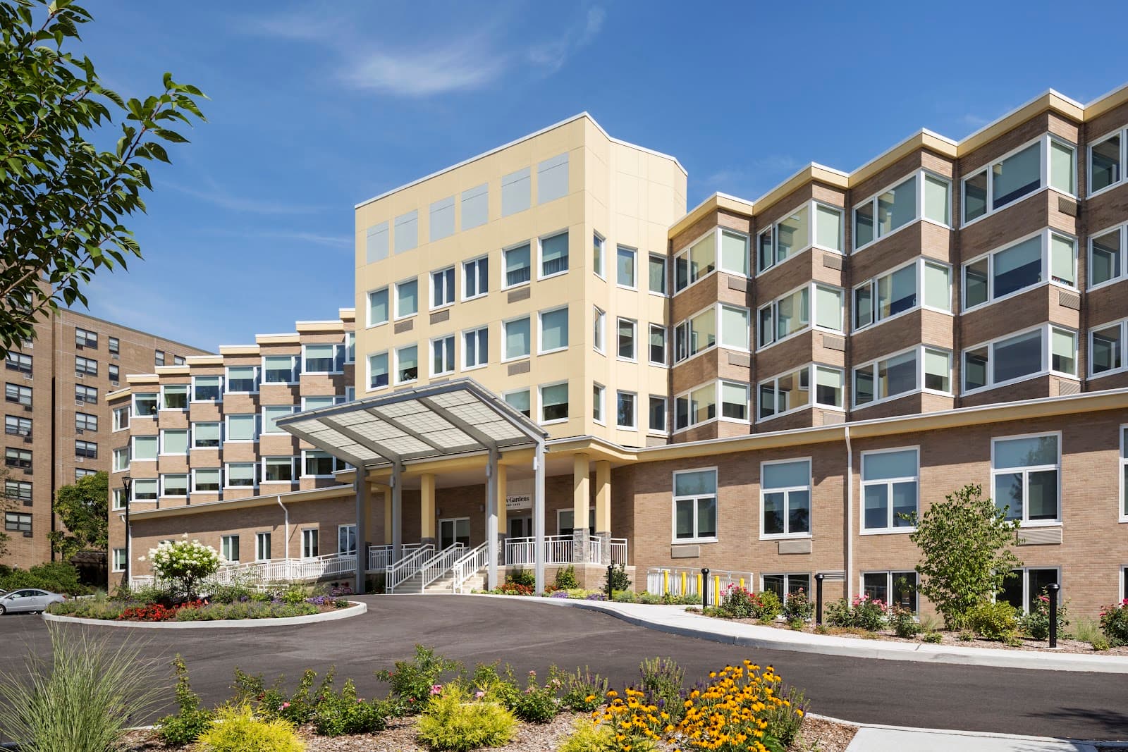 United Hebrew Senior Living: Memory Care at Willow Gardens — photo 1