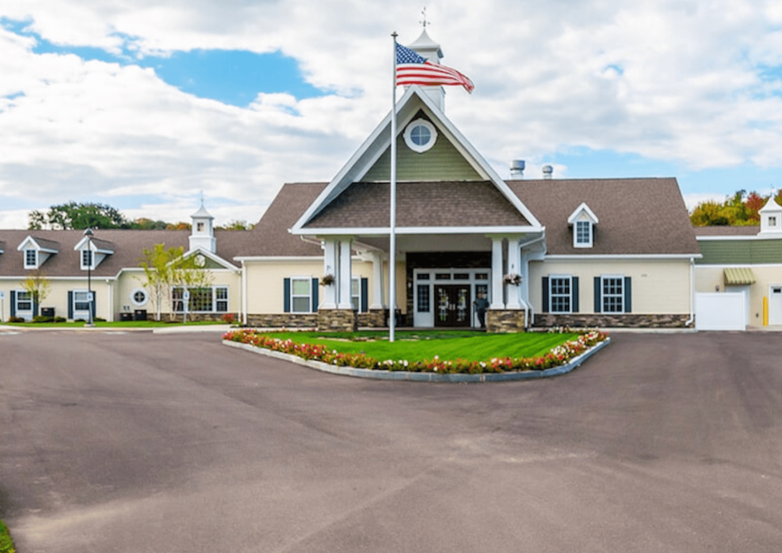 Peregrine Senior Living at Onondaga Hill | Memory Care in Syracuse NY