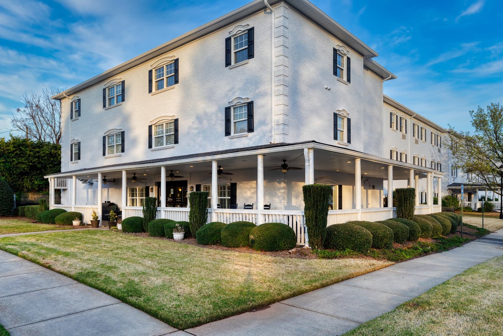 Ashton Manor at Sugarloaf | Independent & Assisted Living