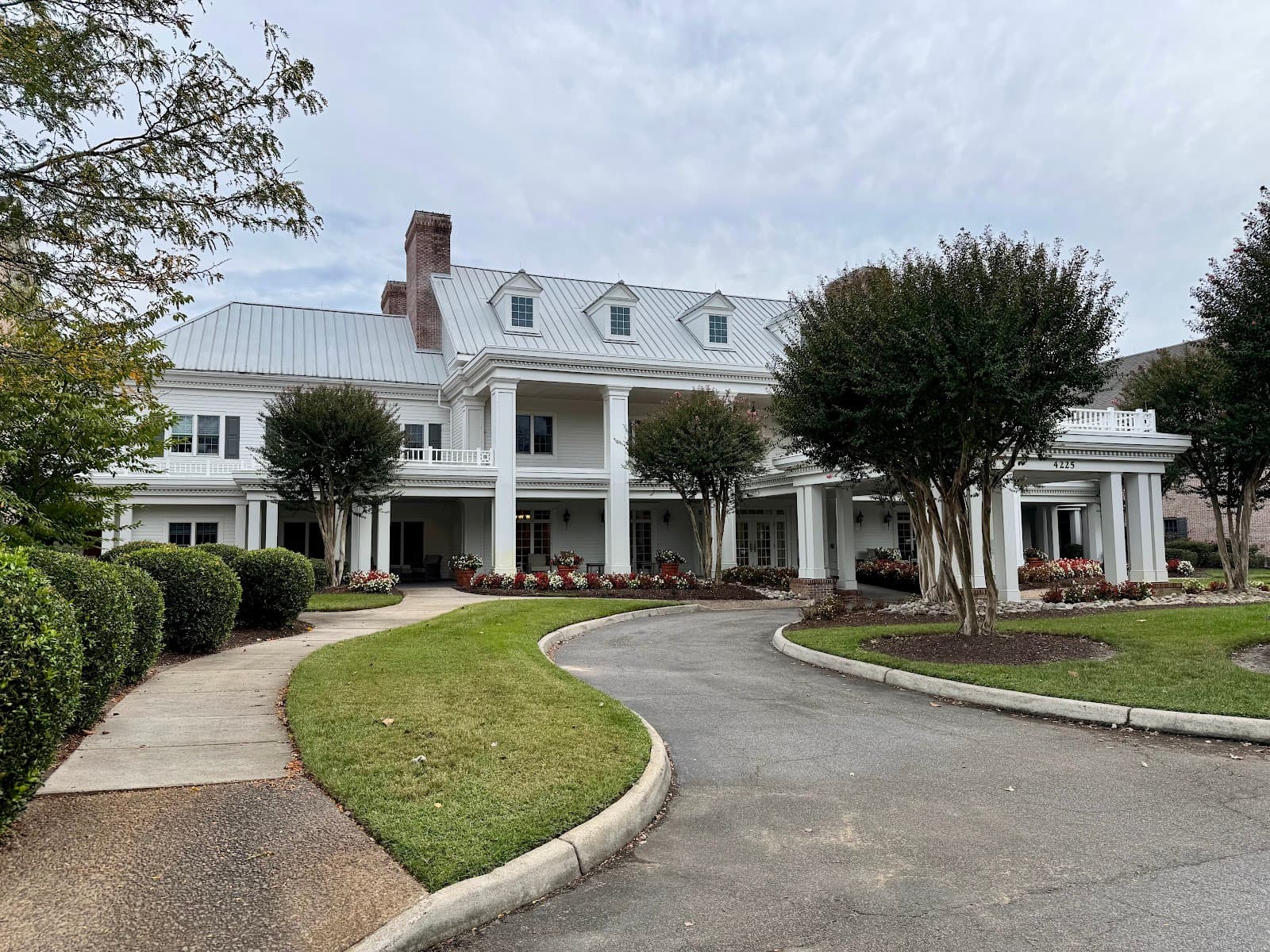 Bay Lake Retirement and Assisted Living Community