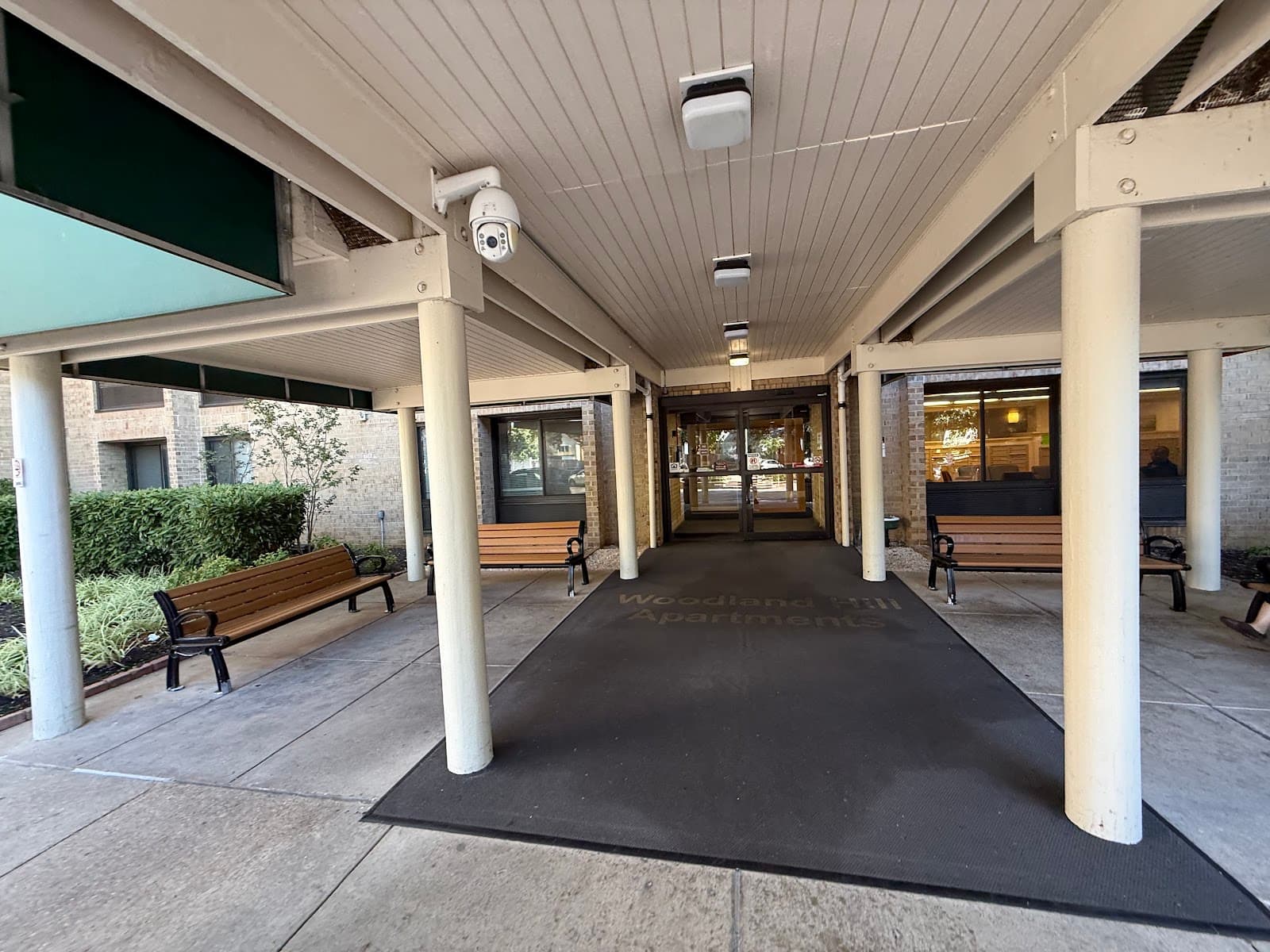 Woodland Hill Apartments