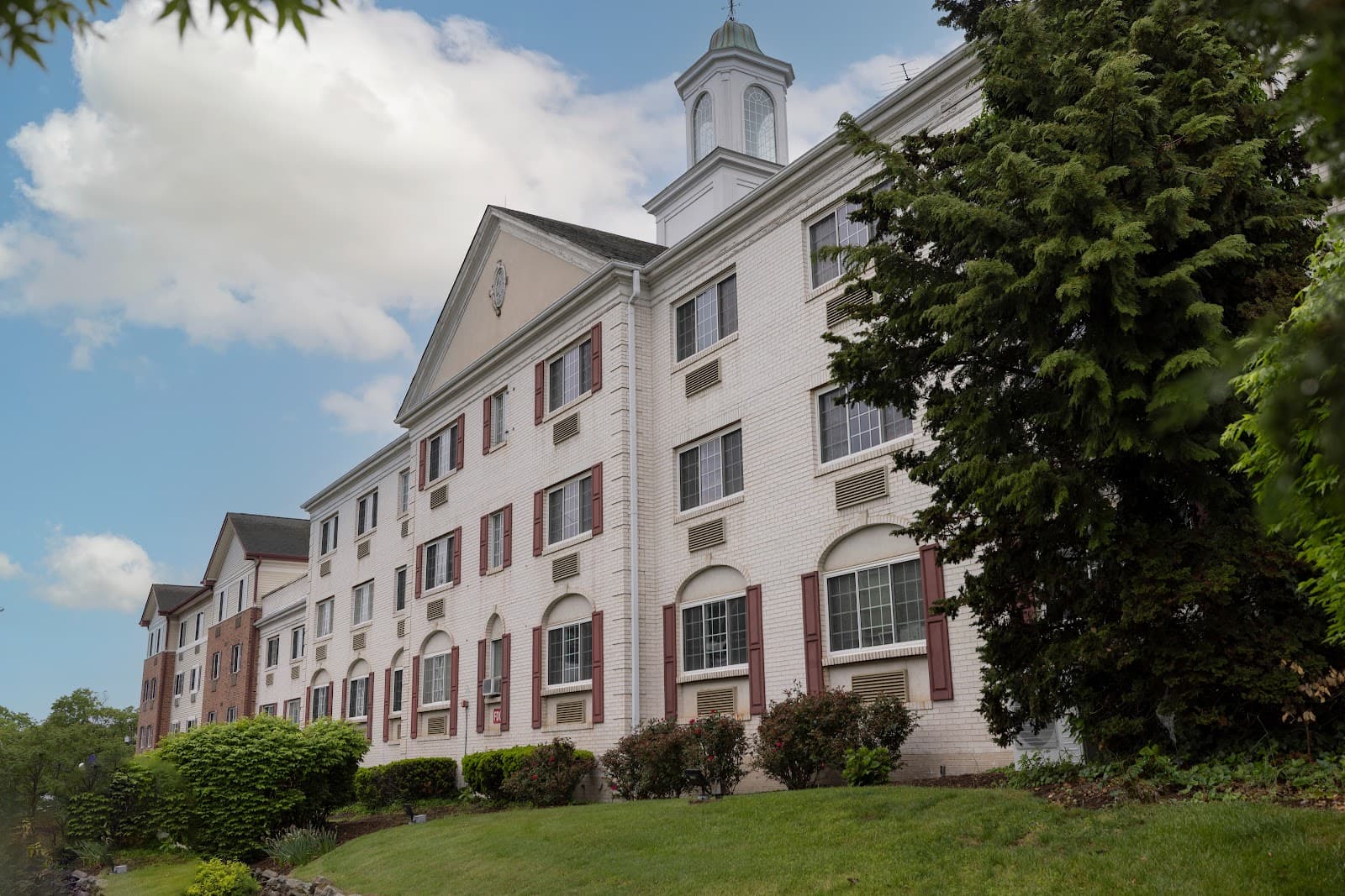 Mira Vie at Fanwood | Assisted Living Fanwood NJ