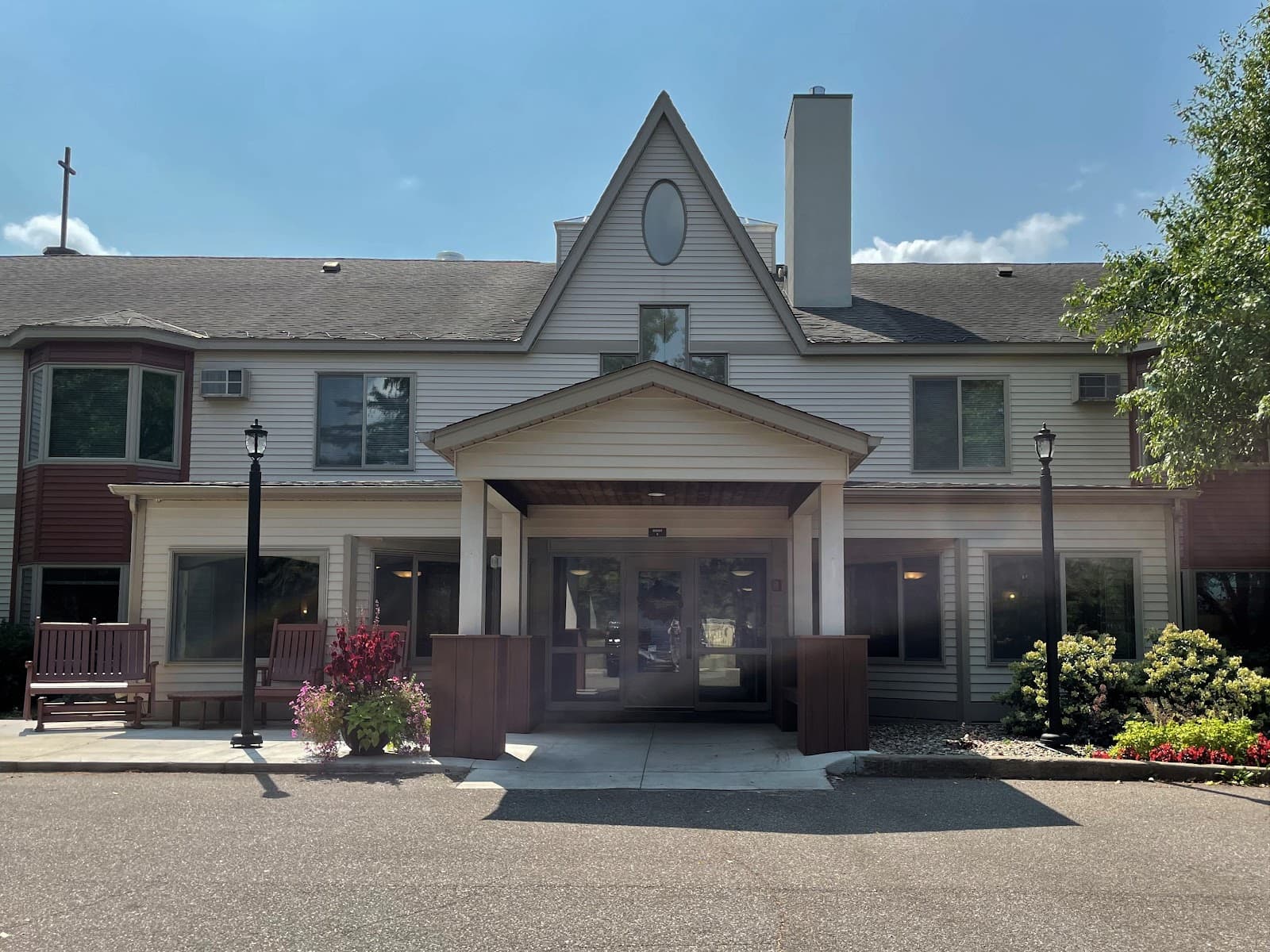 Benedict Village | An Ecumen Living Space