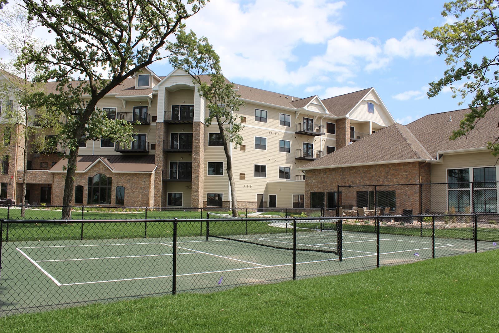 Chateau Waters | An Ecumen Living Space
