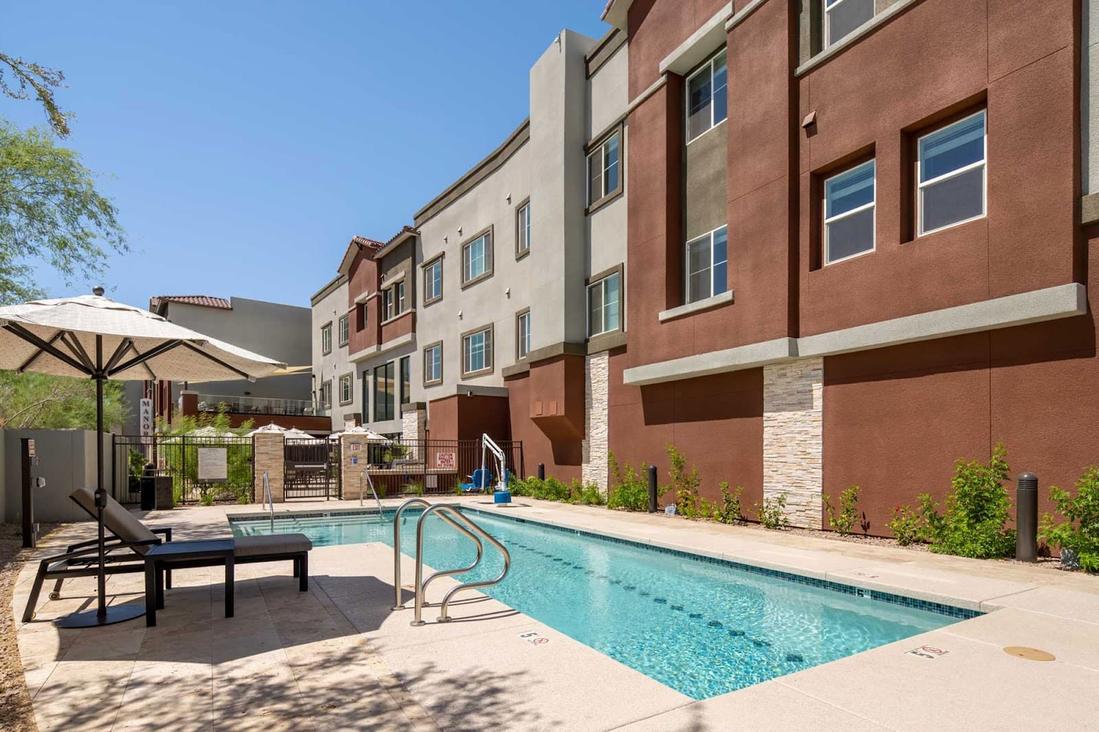 The Manor Village at Desert Ridge