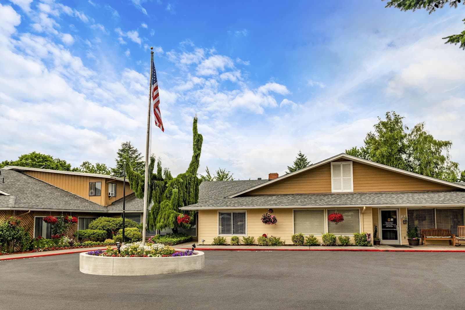 Kamlu Retirement Inn-Vancouver