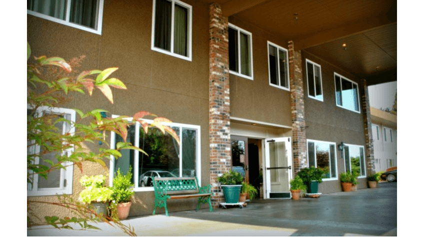 Everett Plaza, a Vineyard Park community