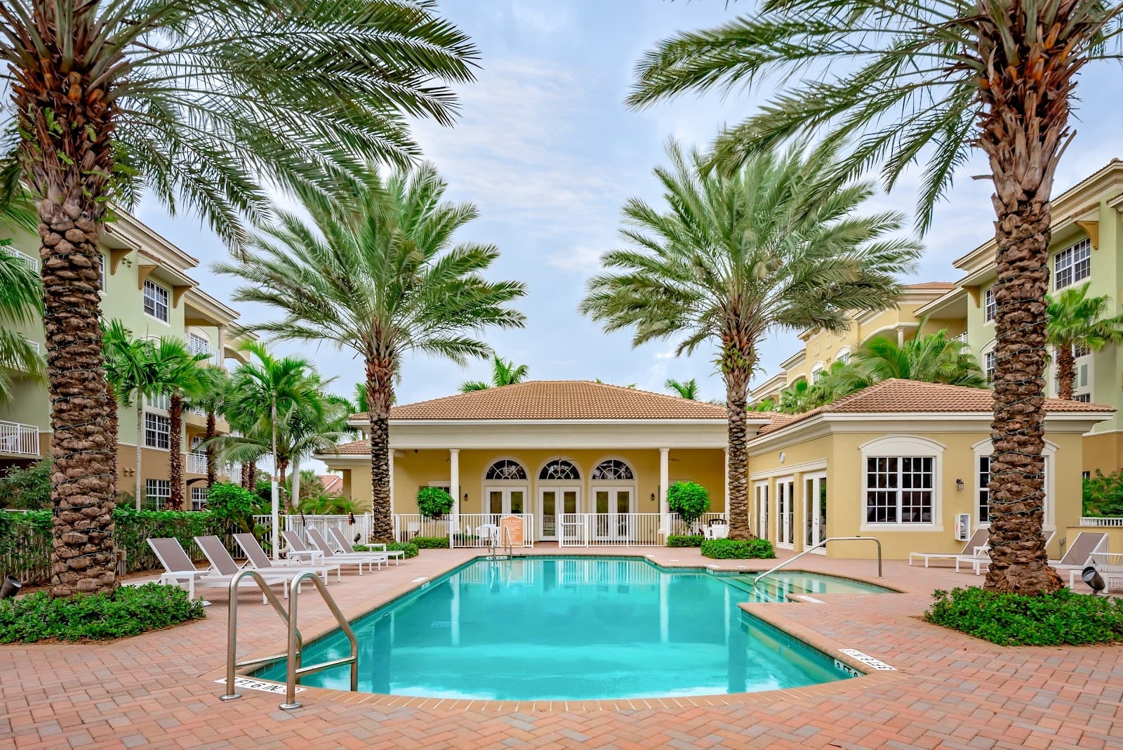 Riverwalk Pointe