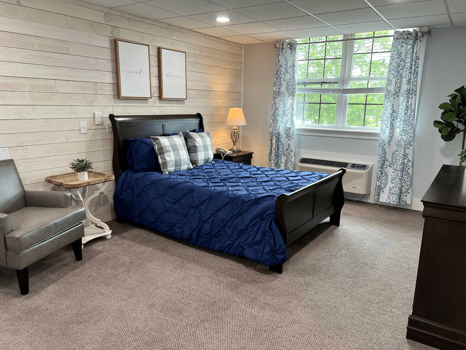 The Arbors Assisted Living - Hauppauge