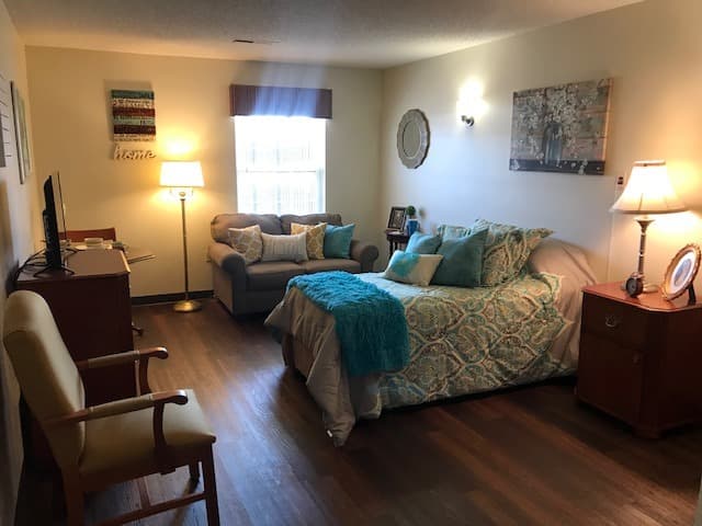 Laurelwood Assisted Living & Memory Care