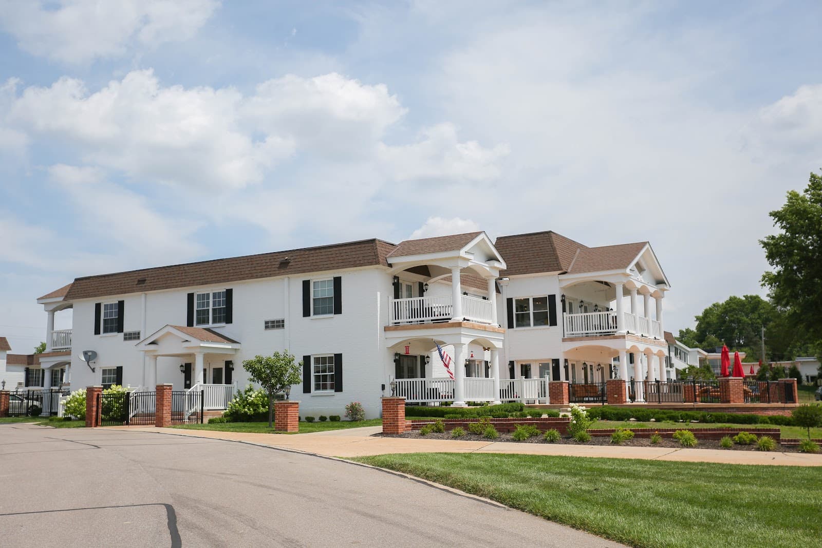 Mari De Villa Senior Living