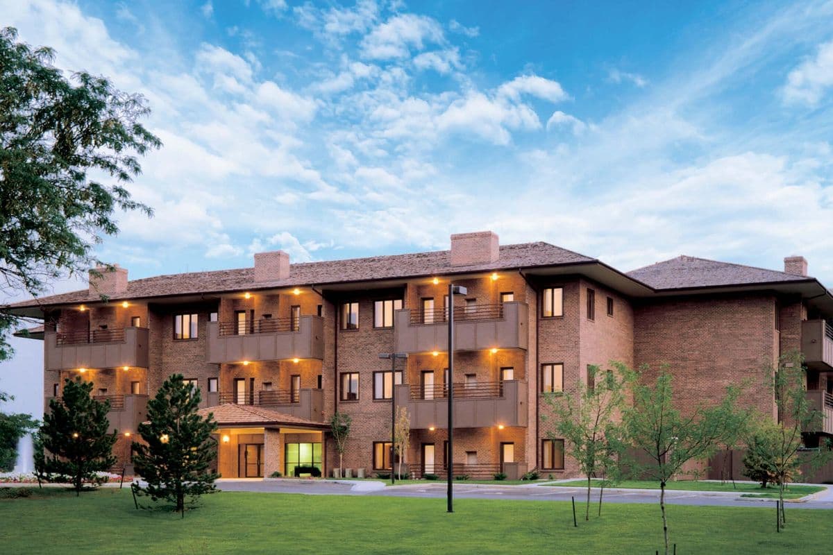The Courtyard at Lakewood | Sky Active Living