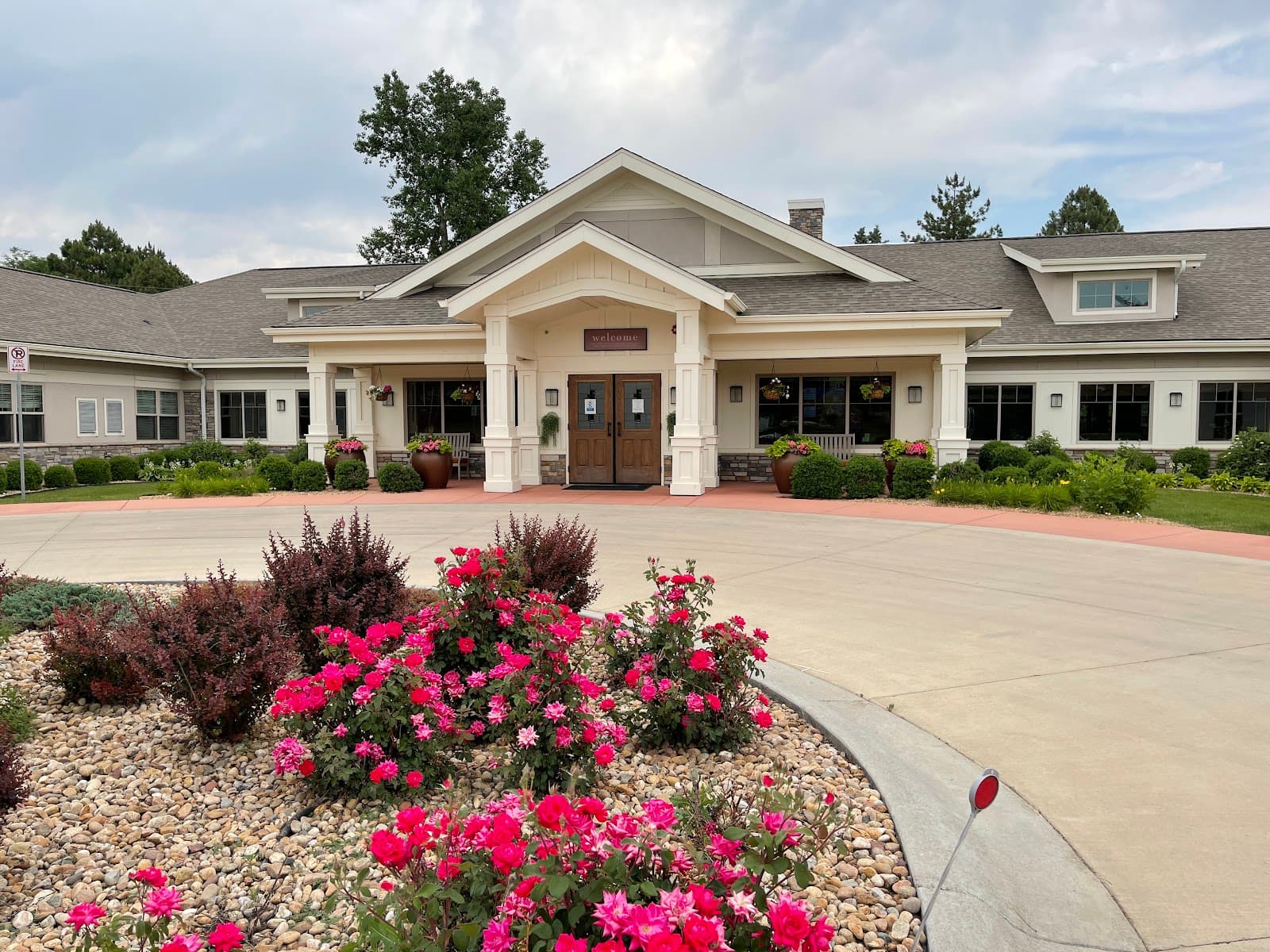 Crossroads at Lakewood Memory Care