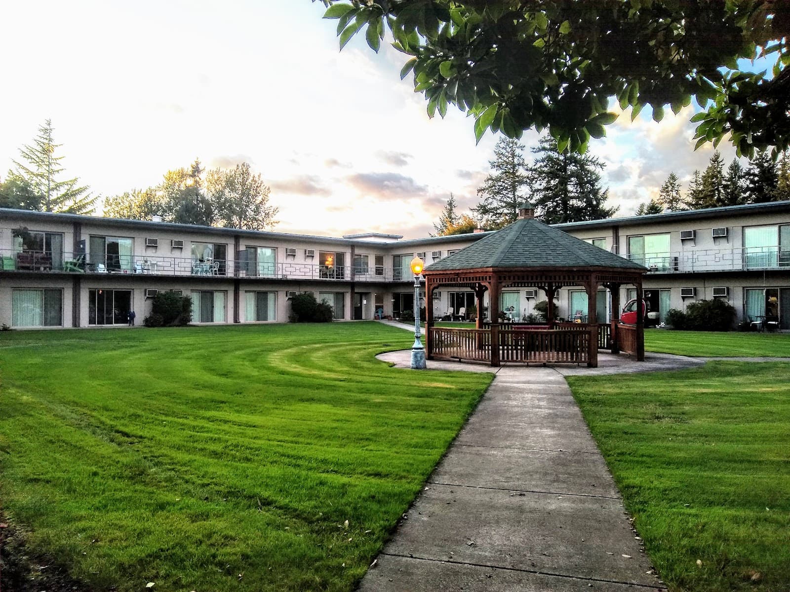 Clear Lake Homes: Retirement Living