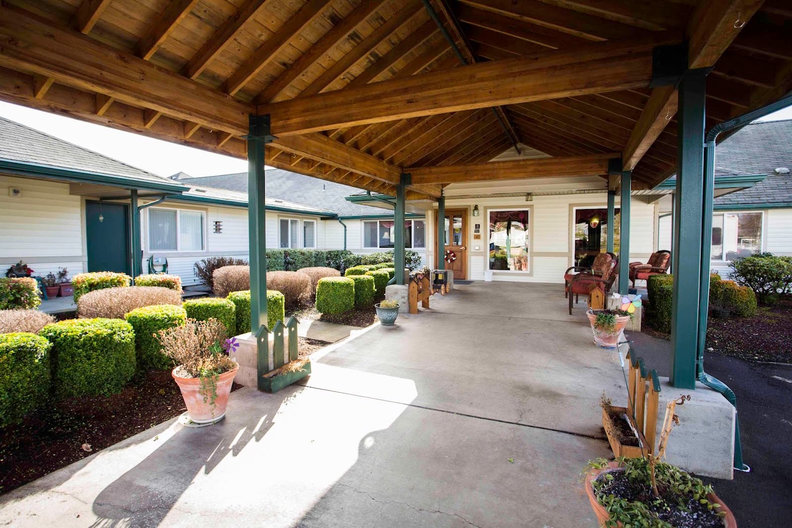 Willamette Manor