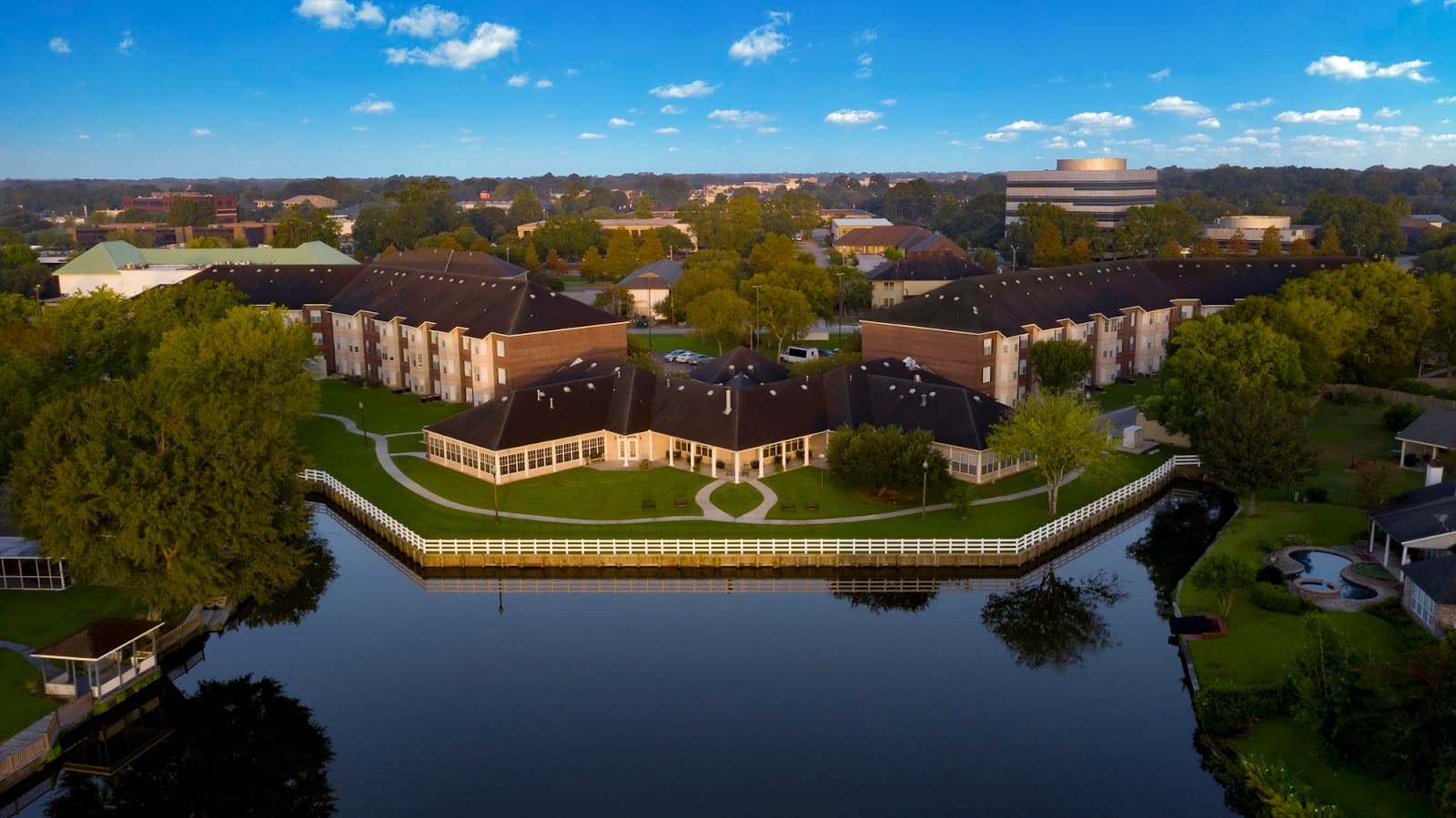Lake Sherwood Village