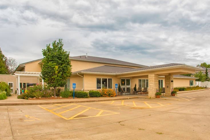 The Views of Cedar Rapids | RidgeView Assisted Living