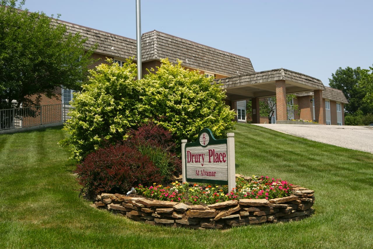 Drury Place At Alvamar