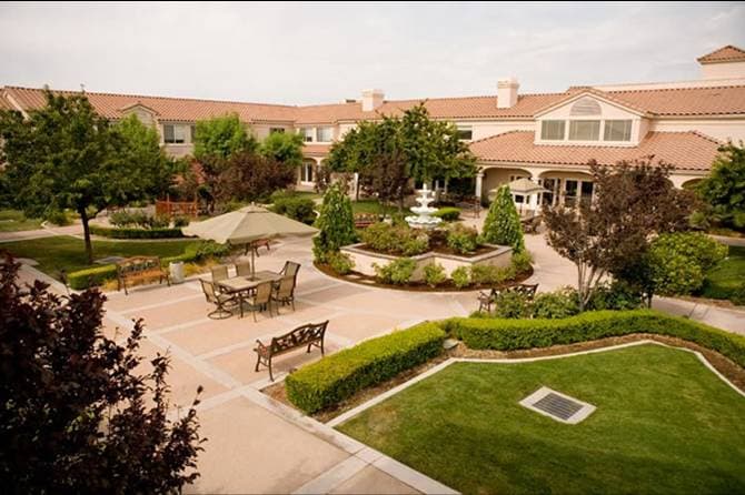Oakmont of the Lakes