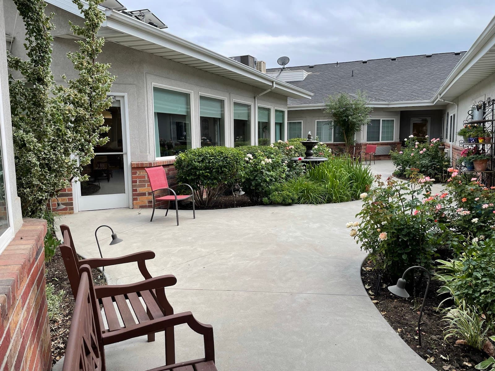 Summerfield Retirement | Assisted Living & Senior Living Orem