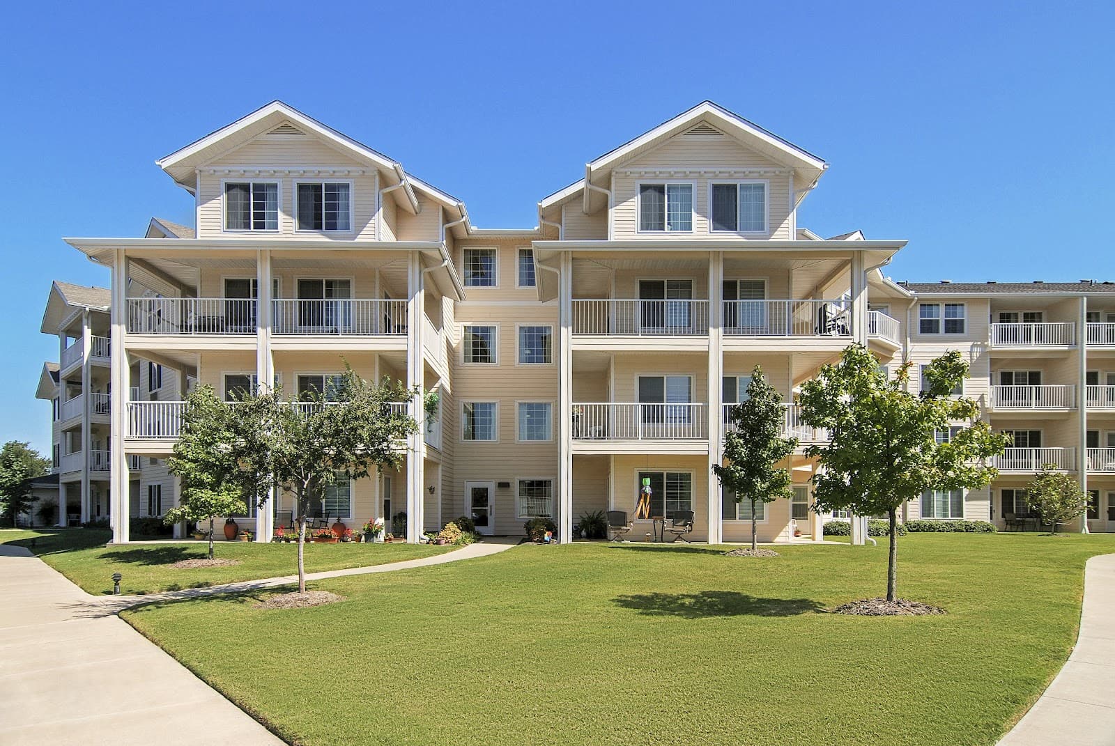 Dogwood Estates - Sky Active Living
