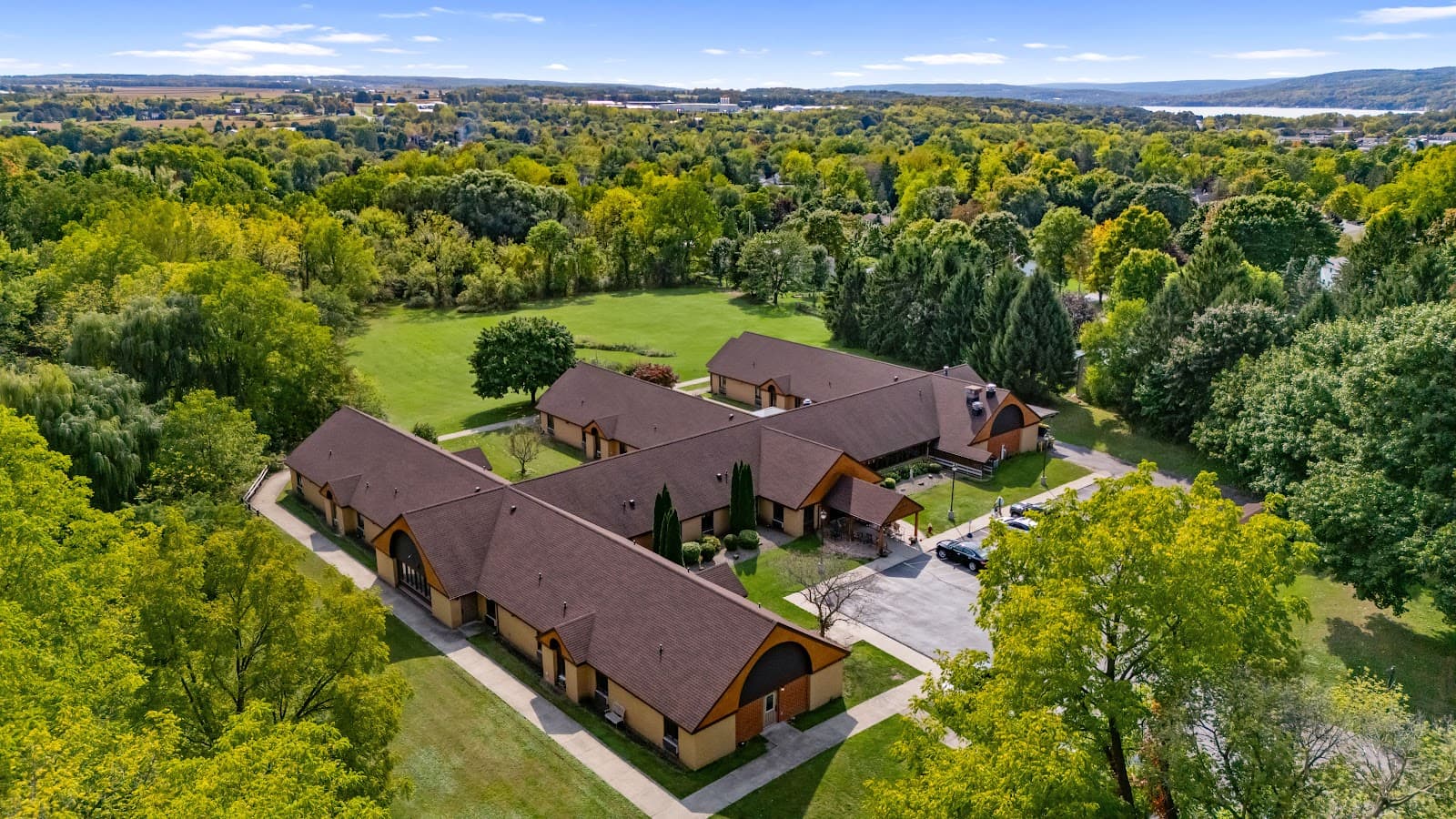 Clinton Crest Manor