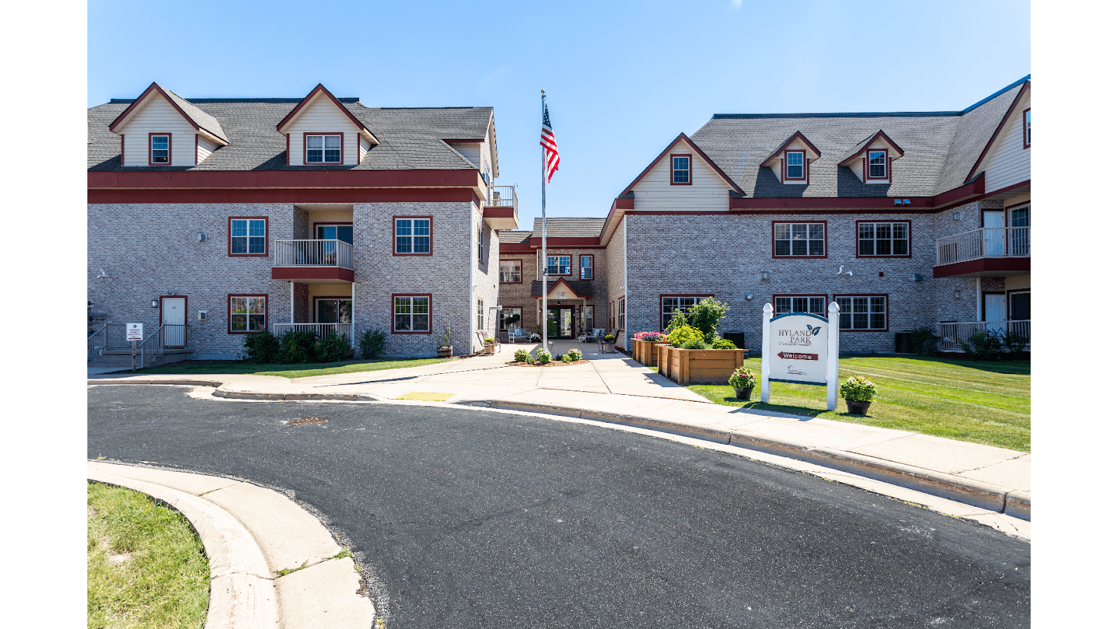 Hyland Campus - Independent & Assisted Living
