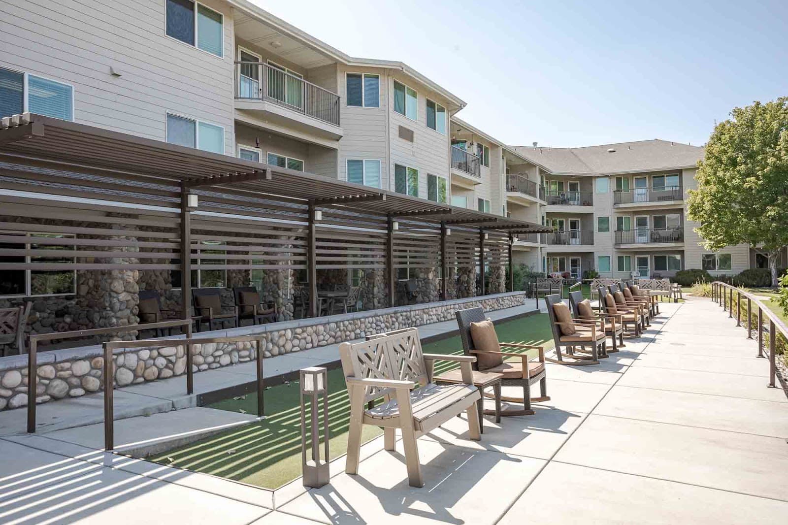 Creekside Oaks Retirement Community