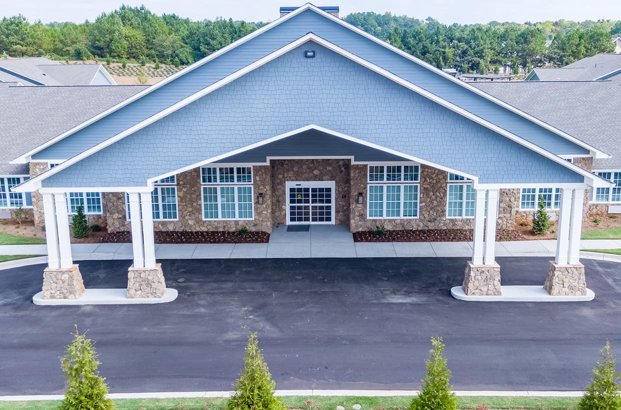 Manor Lake Assisted Living, Memory Care, & Independent Living - Hiram