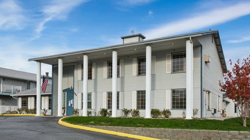 East Wenatchee Senior Living
