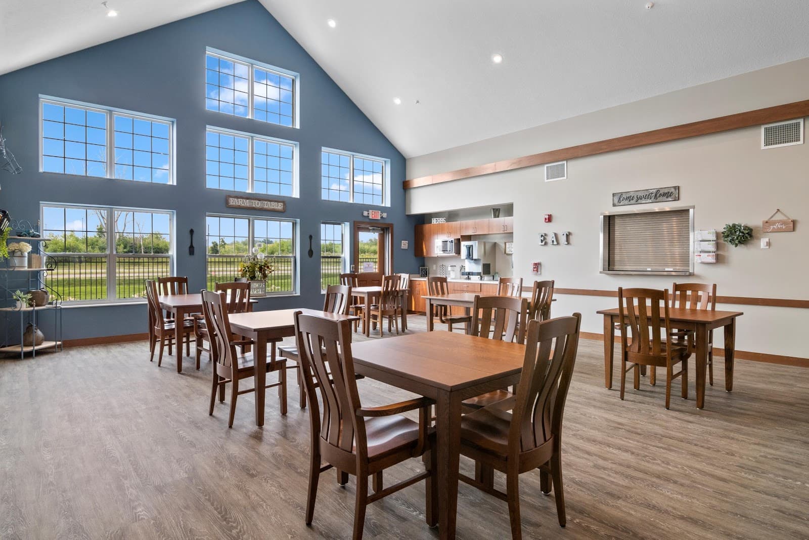 Suite Living Senior Care Of La