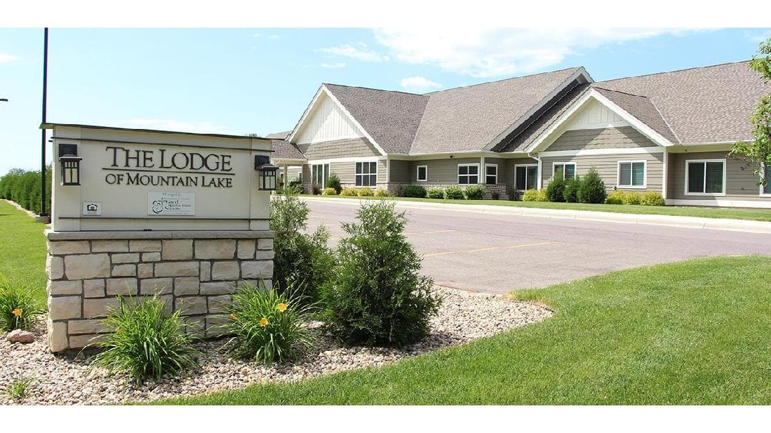 The Lodge Of Mountain Lake