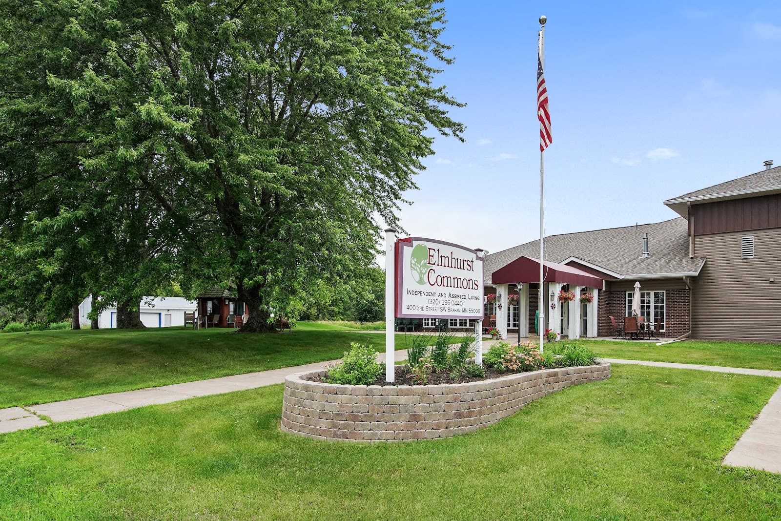Elmhurst Commons Apartments