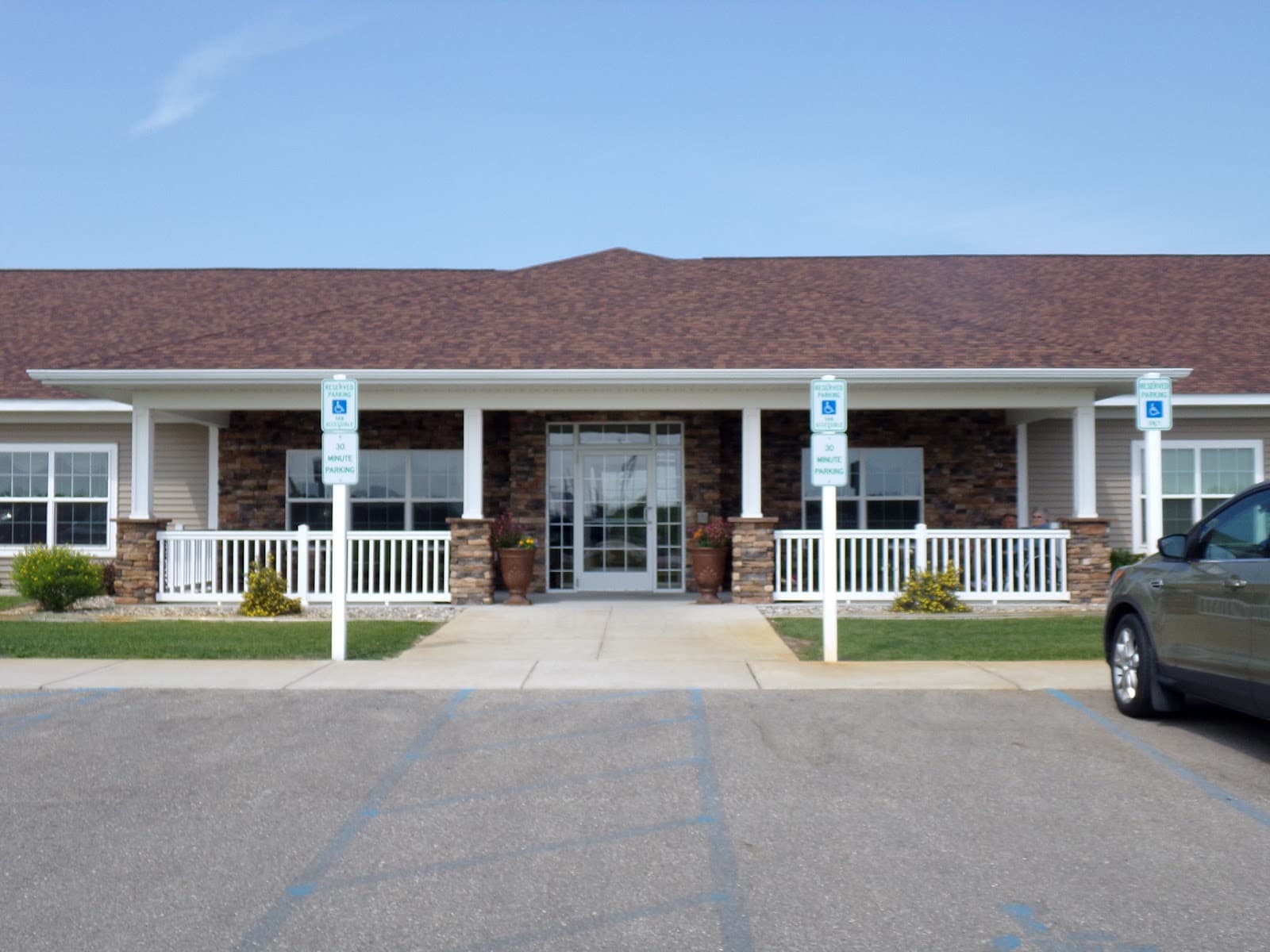 Hale Creek Manor