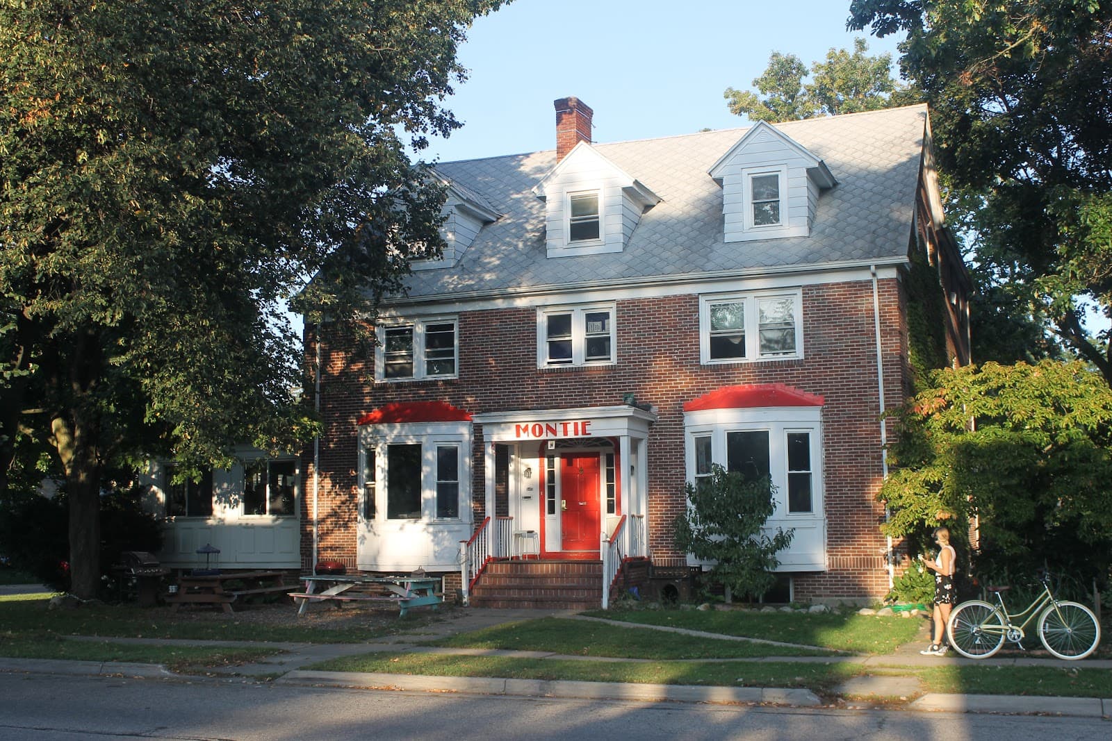 M.A.C. House