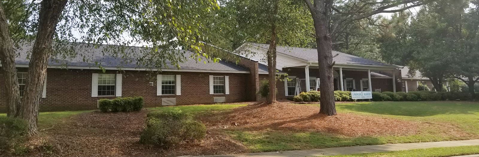 Lawndale Manor