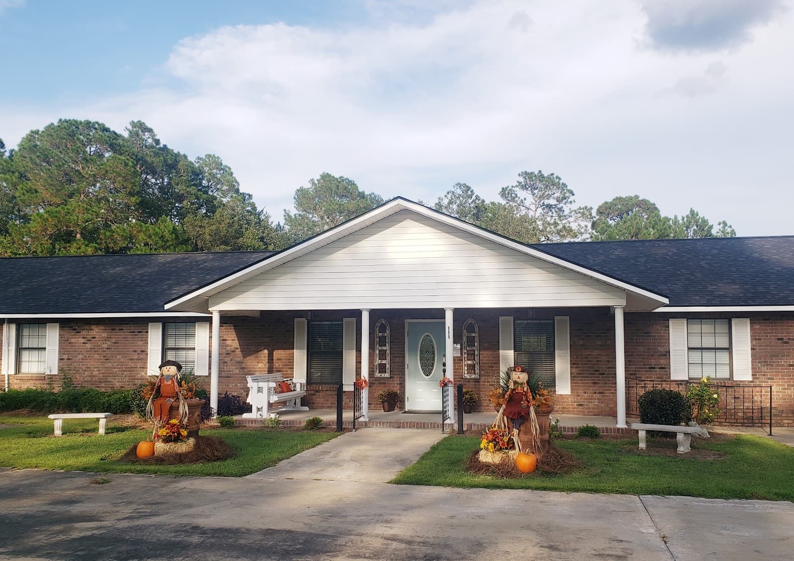 Lakeview Retirement Center — photo 1