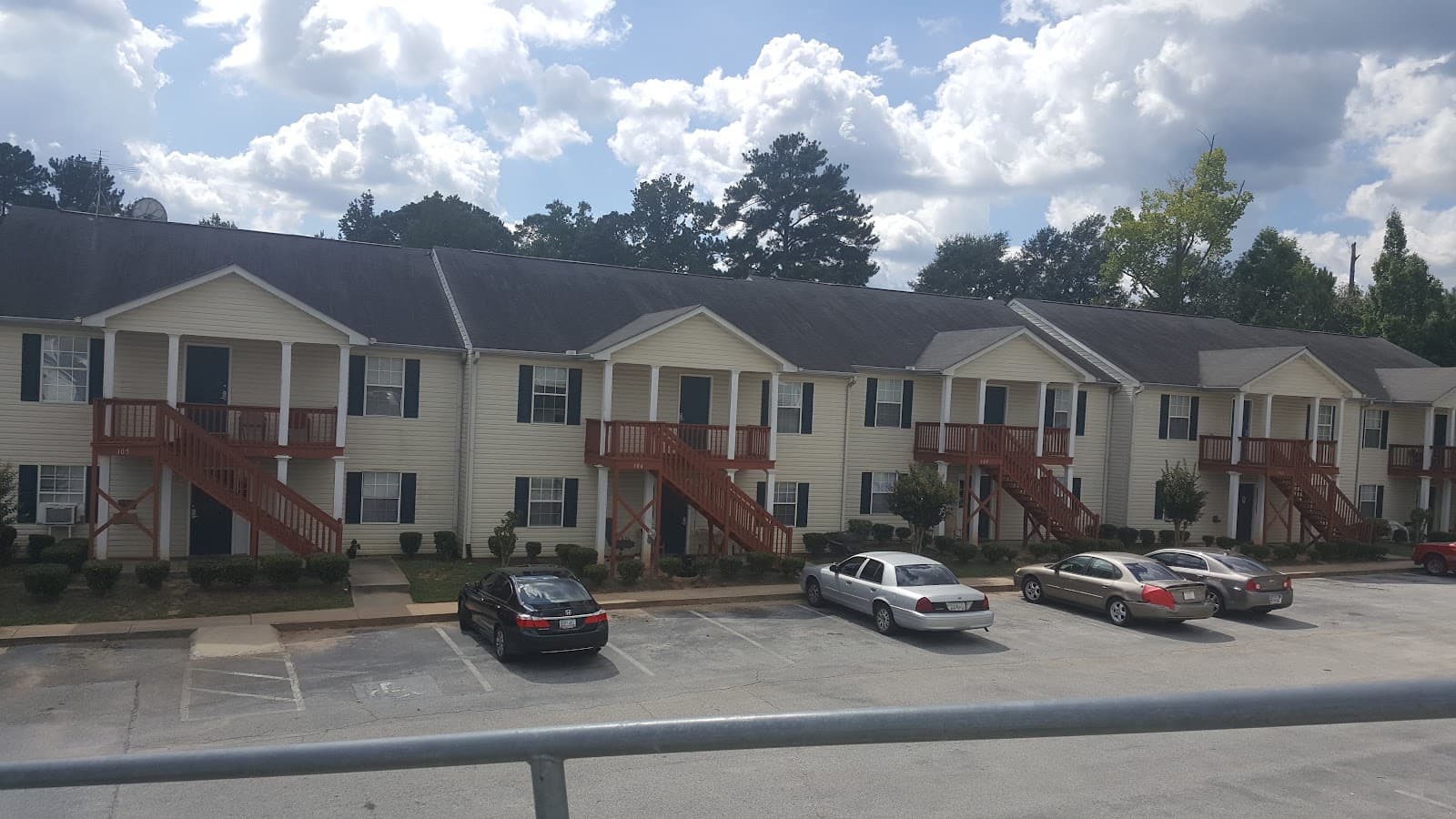 Holly Tree Semi-Independent Residential(Women)