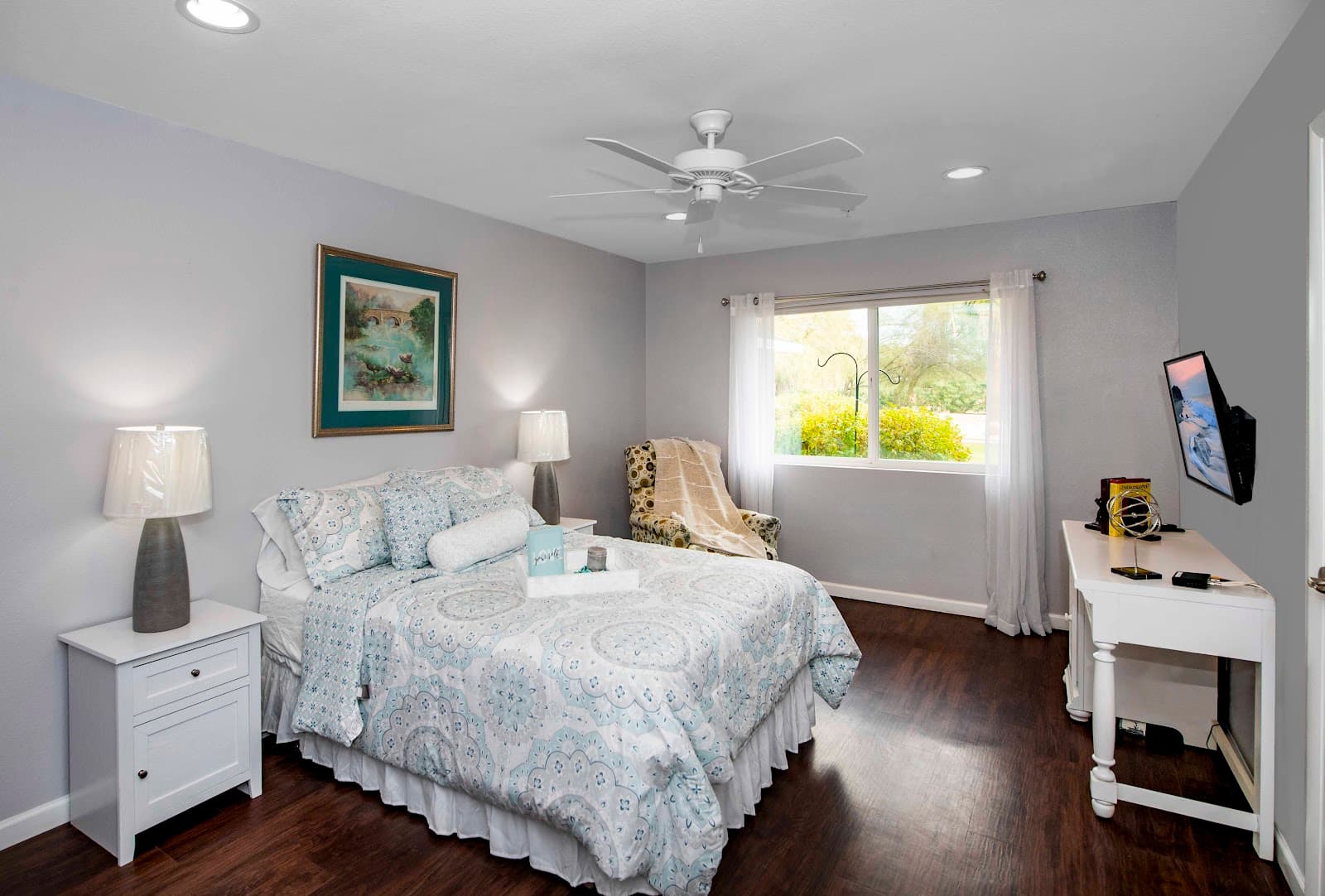 Well Heeled Adult Care 71 Street