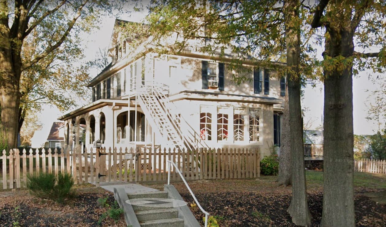 Esther's Place at Pinewood — photo 1